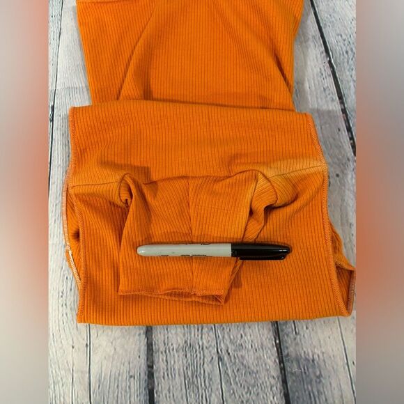 NWT Show Me Your Mumu Burnt Orange Ribbed Turtleneck Sleeveless Bodysuit XS - Picture 6 of 9